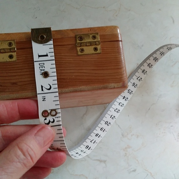 Handmade birds eye maple wooden box. - Picture 4 of 5